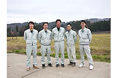 中規模の農業法人の経営に欠かせないのは、安全かつ効率よく雑草を防除できるクリンチャー™