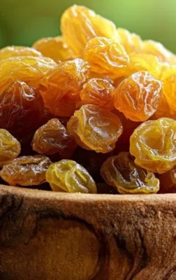 bowl of golden raisins