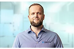 Nerijus portrait v2.jpg